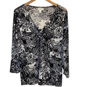 Chico’s Travelers V-Neck Top 3/4 Sleeve Black/Cream Floral Paisley Size 3/XL-16